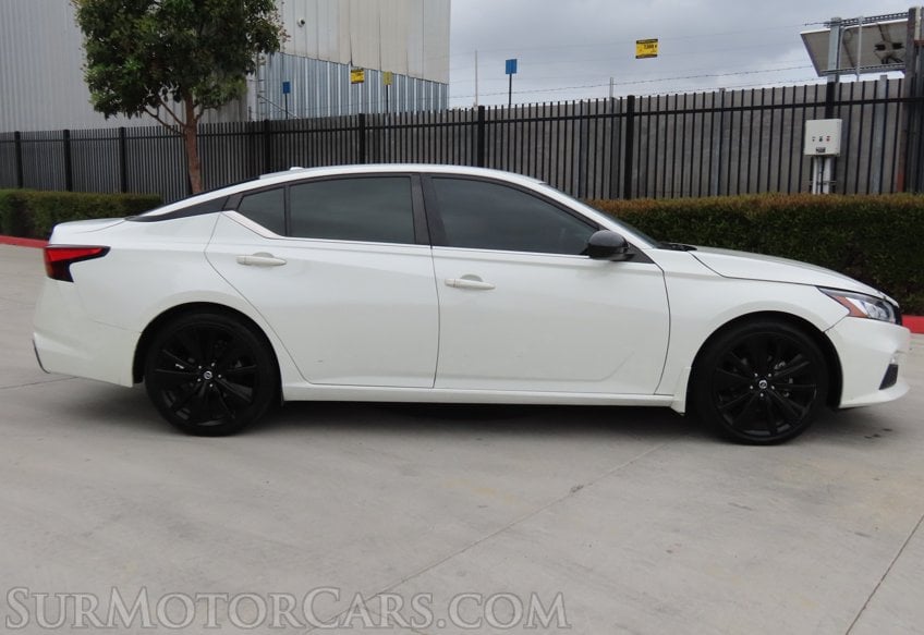 2022 Nissan Altima - Image 6