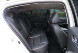 2022 Nissan Altima - Image 23