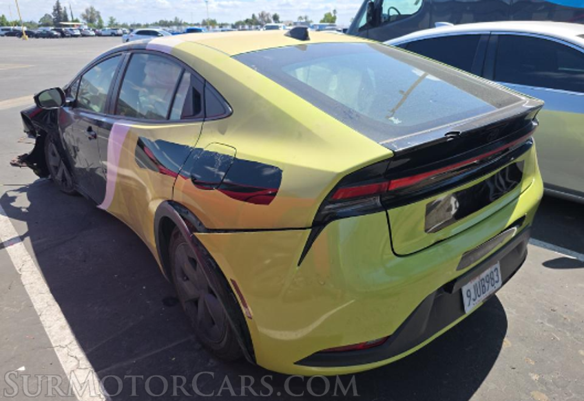 2024 Toyota Prius - Image 4