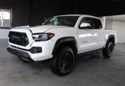 2023 Toyota Tacoma TRD Pro - Image 2