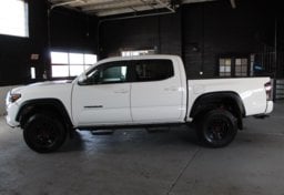 2023 Toyota Tacoma TRD Pro - Image 10