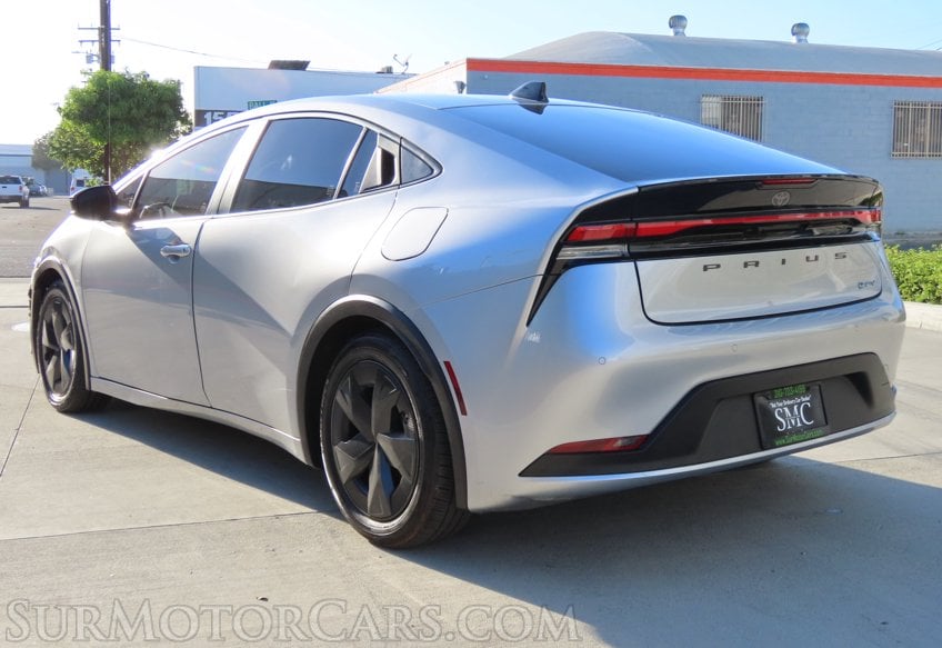 2026 Toyota Prius LE - Image 7