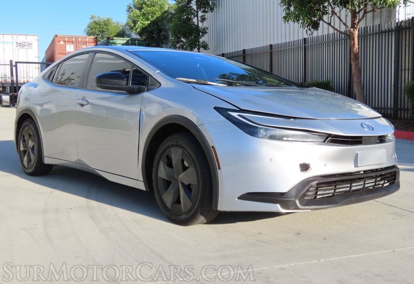 2026 Toyota Prius LE - Image 3