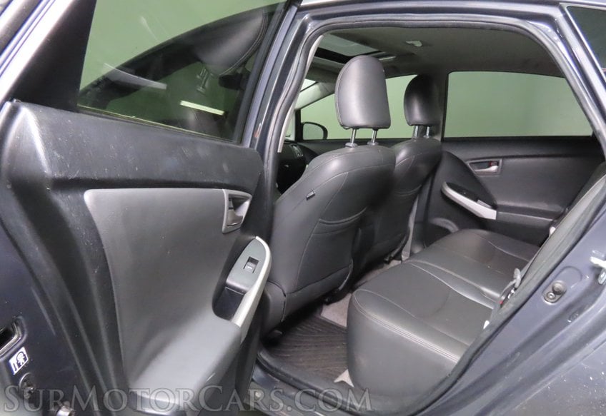 2015 Toyota Prius III - Image 16