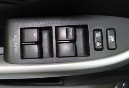 2015 Toyota Prius III - Image 21