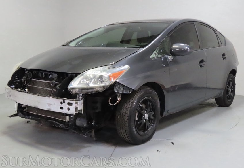 2015 Toyota Prius III - Image 4