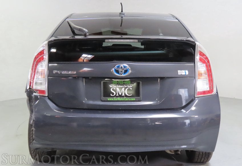 2015 Toyota Prius III - Image 9