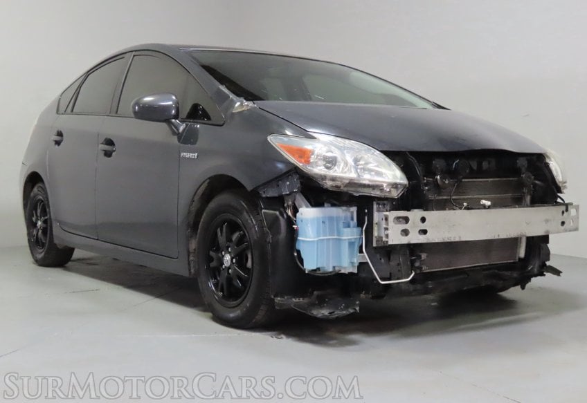 2015 Toyota Prius III - Image 3