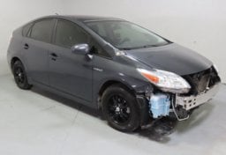 2015 Toyota Prius III - Image 1