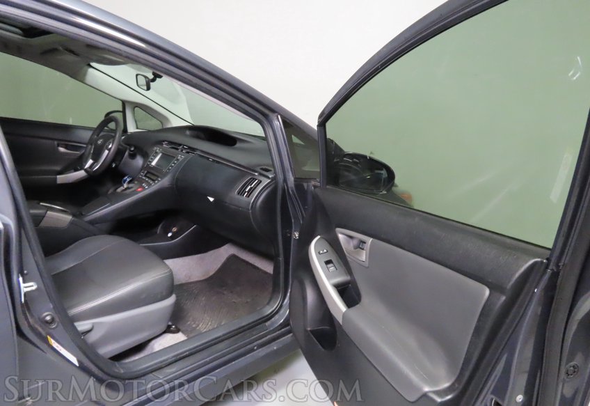 2015 Toyota Prius III - Image 47