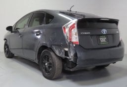 2015 Toyota Prius III - Image 6