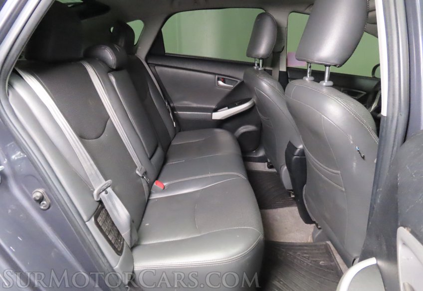 2015 Toyota Prius III - Image 52