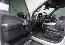 2016 Ford F-150 Lariat - Image 25