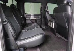 2016 Ford F-150 Lariat - Image 32