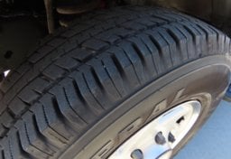 2008 Ford E-350 Frontline - Image 14