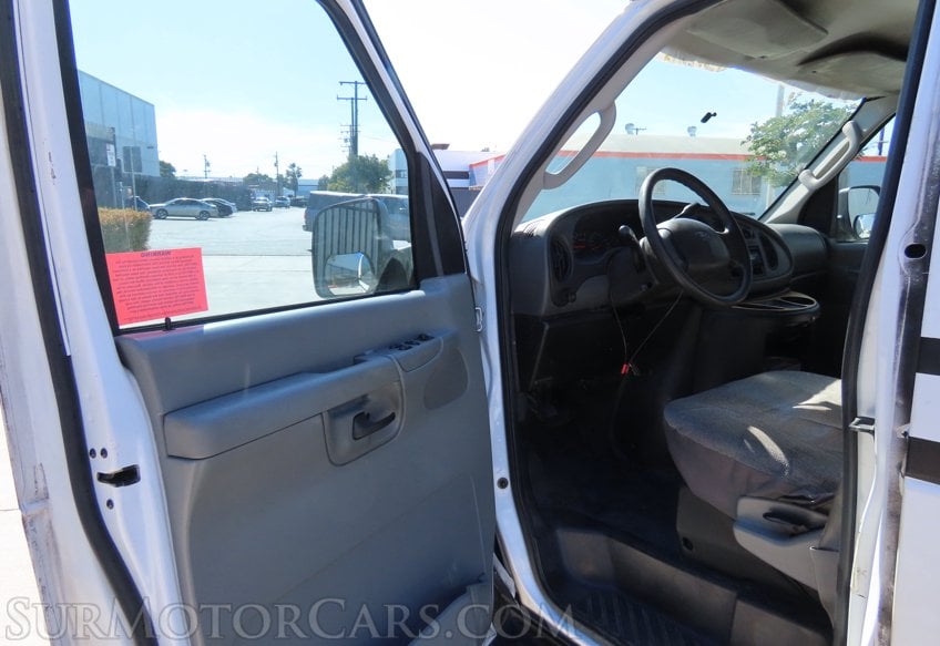2008 Ford E-350 Frontline - Image 16