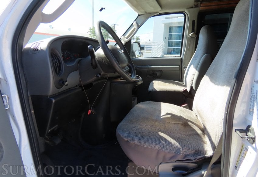 2008 Ford E-350 Frontline - Image 17