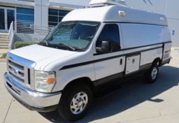 2008 Ford E-350 Frontline - Image 2