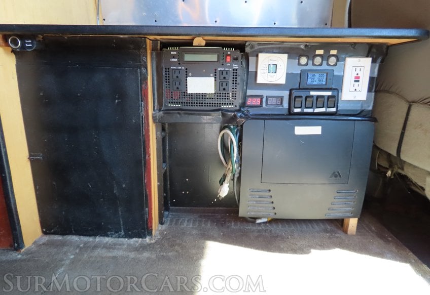 2008 Ford E-350 Frontline - Image 44