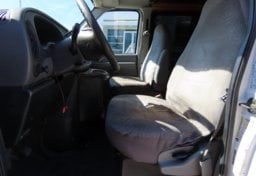 2008 Ford E-350 Frontline - Image 18