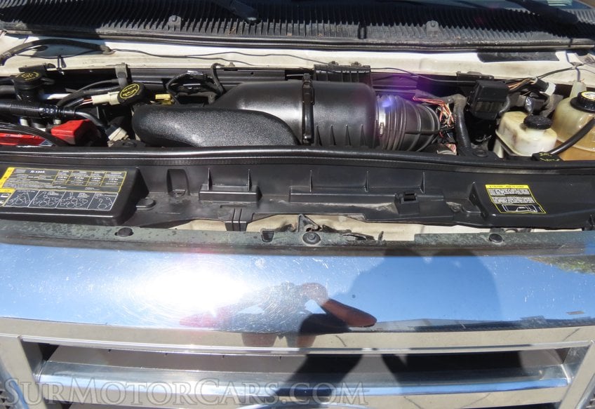 2008 Ford E-350 Frontline - Image 33