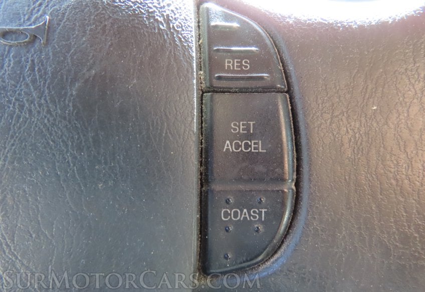 2008 Ford E-350 Frontline - Image 21