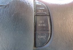 2008 Ford E-350 Frontline - Image 21