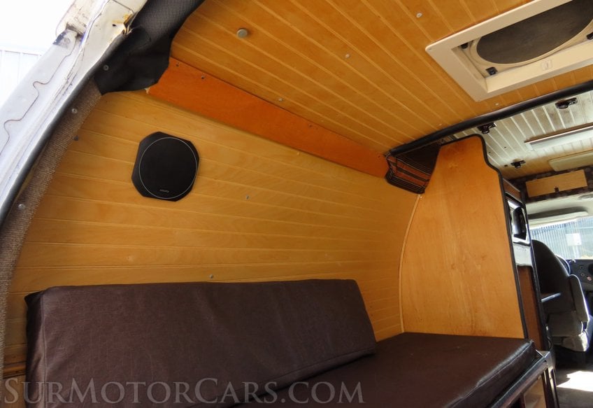 2008 Ford E-350 Frontline - Image 49