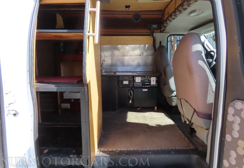2008 Ford E-350 Frontline - Image 52