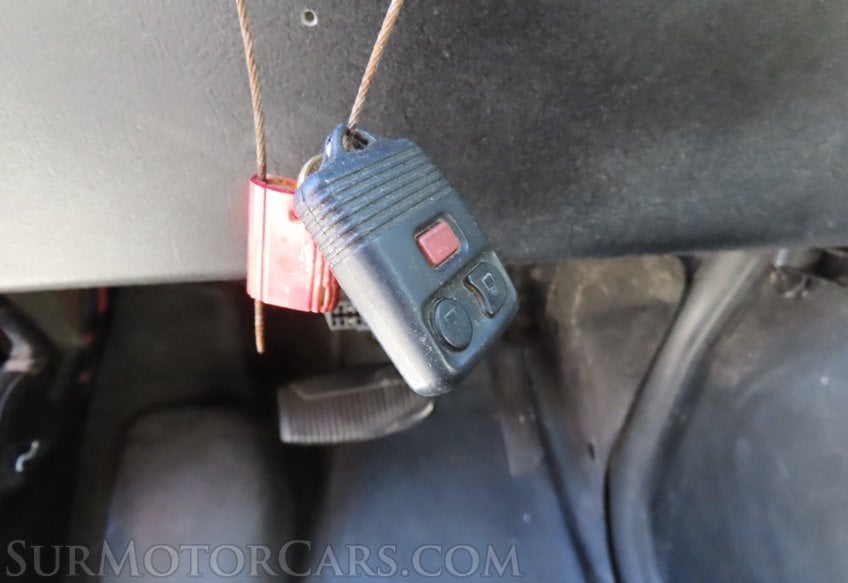 2008 Ford E-350 Frontline - Image 22