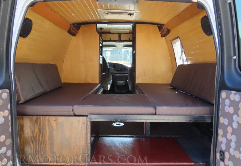 2008 Ford E-350 Frontline - Image 48