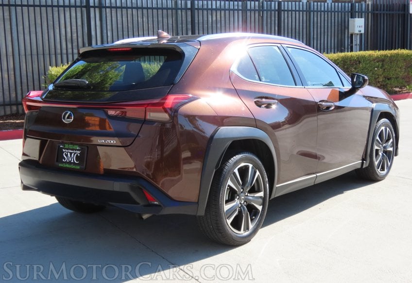 2019 Lexus UX 200 - Image 10