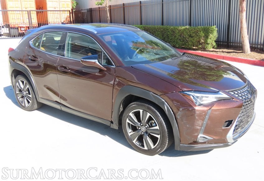 2019 Lexus UX 200 - Image 2