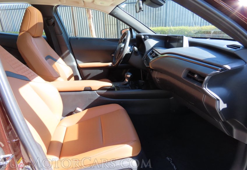 2019 Lexus UX 200 - Image 52