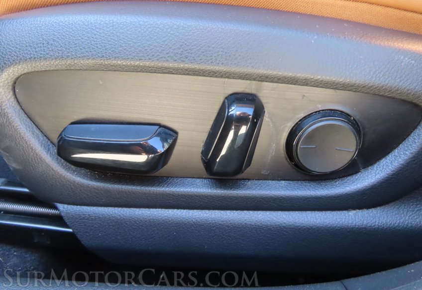 2019 Lexus UX 200 - Image 32