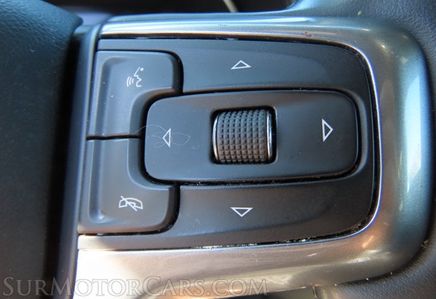 2024 Chevrolet Suburban LT - Image 36