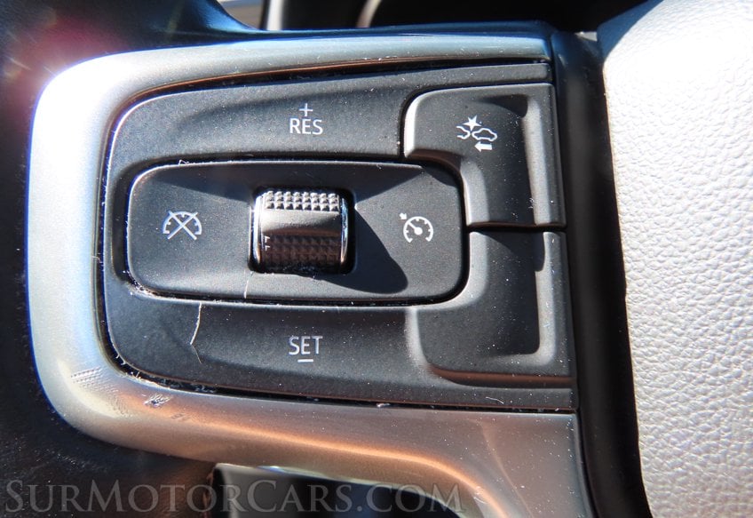 2024 Chevrolet Suburban LT - Image 35