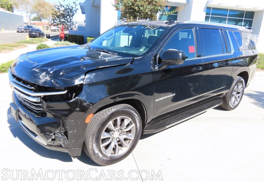 2024 Chevrolet Suburban LT - Image 2