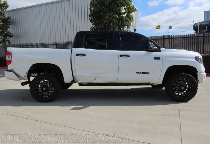 2020 Toyota Tundra SR5 - Image 9