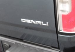 2019 GMC Canyon 4x4 Denali - Image 24