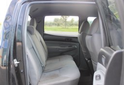 2012 Toyota Tacoma - Image 32