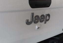 2023 Jeep Gladiator - Image 29