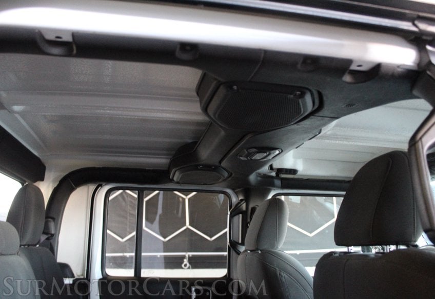 2023 Jeep Gladiator - Image 38