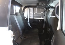 2023 Jeep Gladiator - Image 35