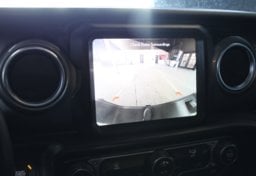 2023 Jeep Gladiator - Image 42