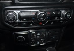 2023 Jeep Gladiator - Image 43