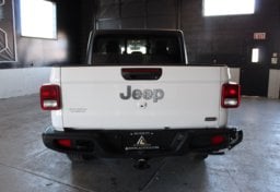 2023 Jeep Gladiator - Image 12