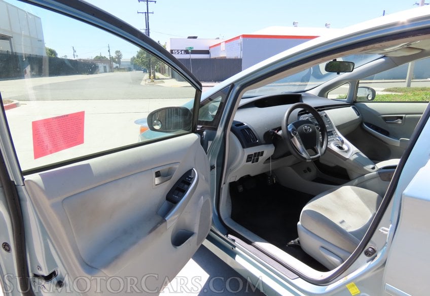 2014 Toyota Prius II - Image 23