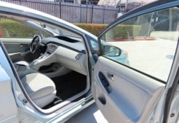 2014 Toyota Prius II - Image 21