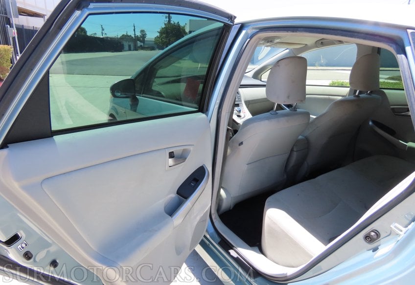 2014 Toyota Prius II - Image 29